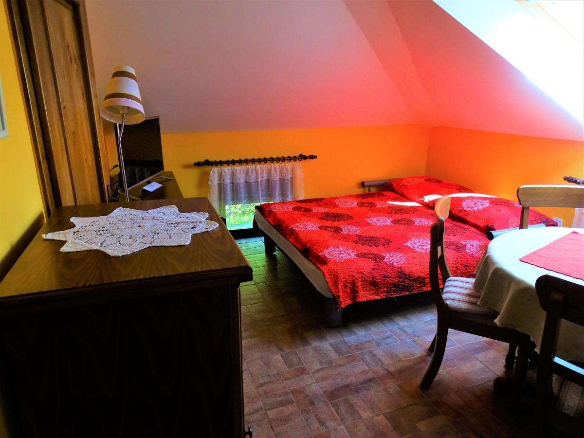 Apartmaji Pr-Gujlu Sela Nad Podmelcem 5220 Tolmin Podmelec ภายนอก รูปภาพ