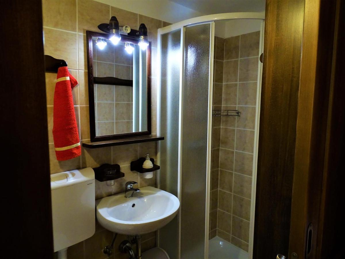 Apartmaji Pr-Gujlu Sela Nad Podmelcem 5220 Tolmin Podmelec ภายนอก รูปภาพ